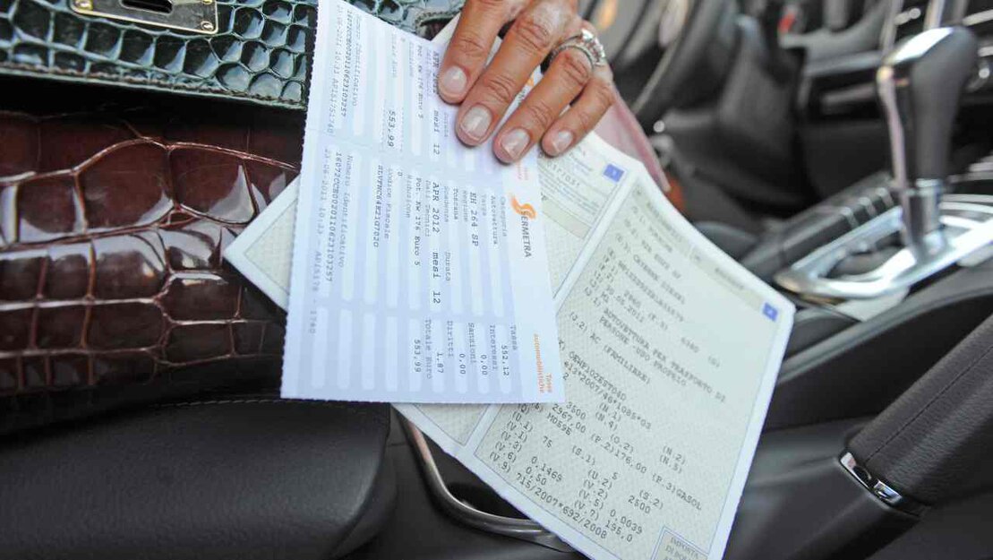 Calendario con evidenziata la scadenza del bollo auto